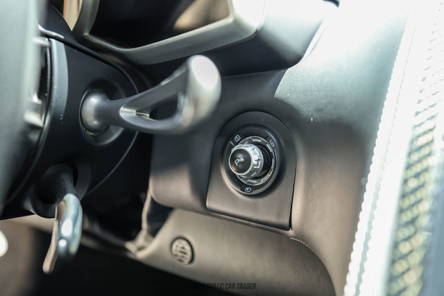Used 2014 McLaren MP4-12C Spider RWD image 48