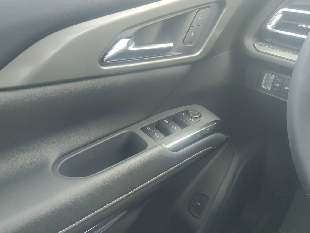 New 2026 Chevrolet Traverse LT w/ Sun and Wheel Package image 14