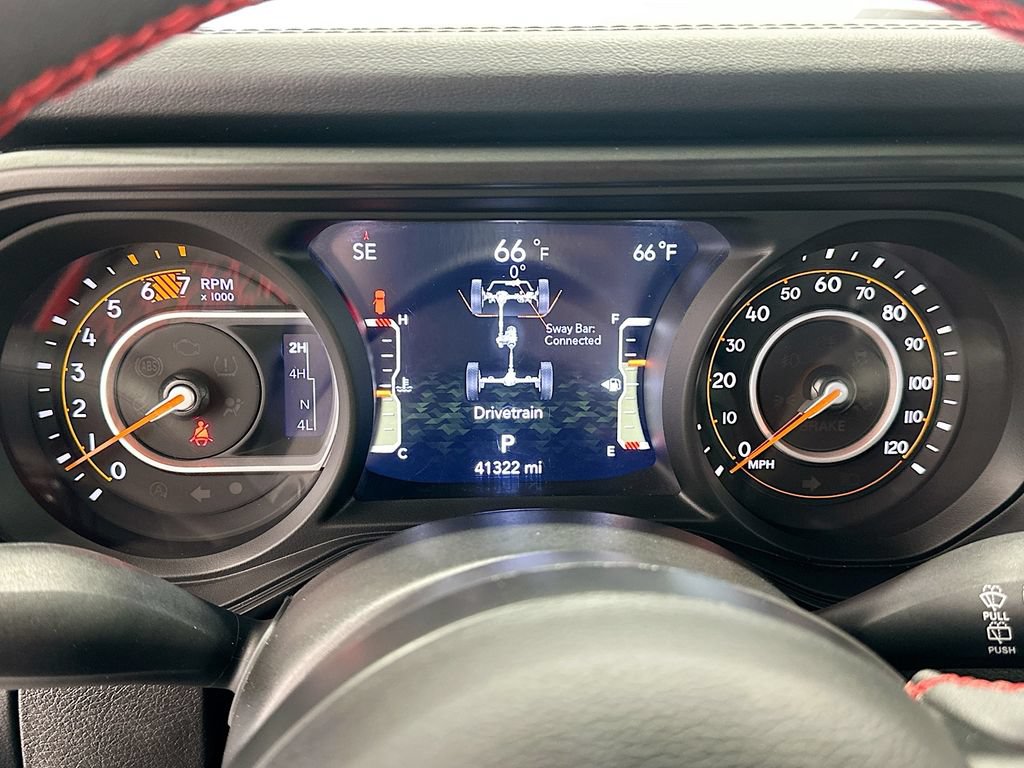 Used 2024 Jeep Wrangler Unlimited Rubicon AWD/4WD image 12