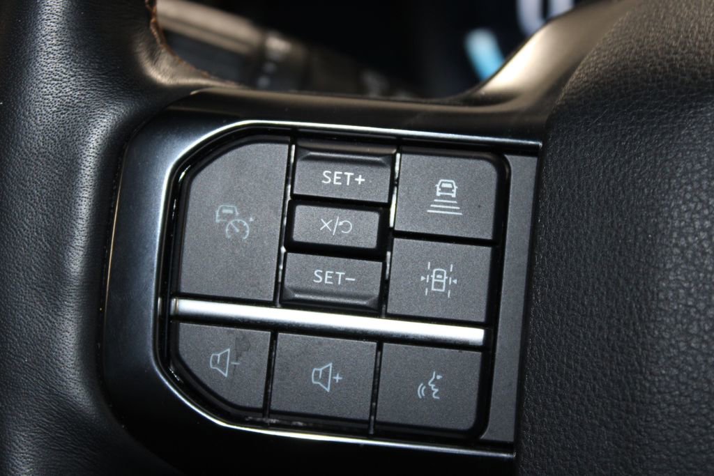 Used 2023 Ford Expedition Platinum AWD/4WD image 39