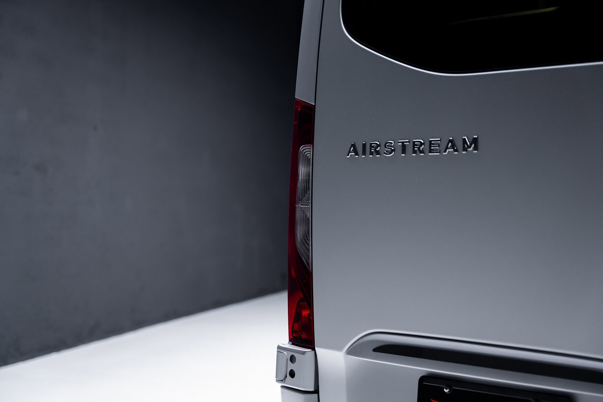 Used 2022 Mercedes-Benz Sprinter 144 Cargo image 29