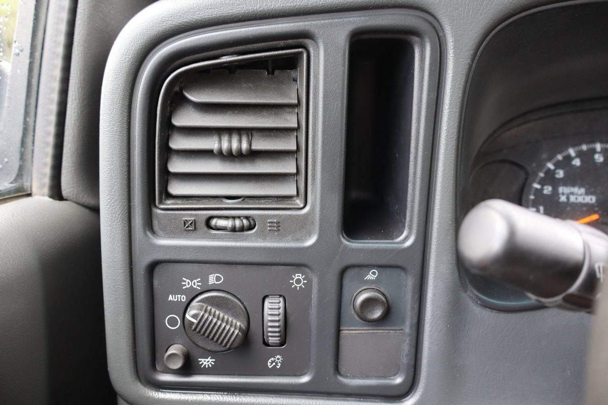Used 2006 GMC Sierra 2500 W/T RWD image 27
