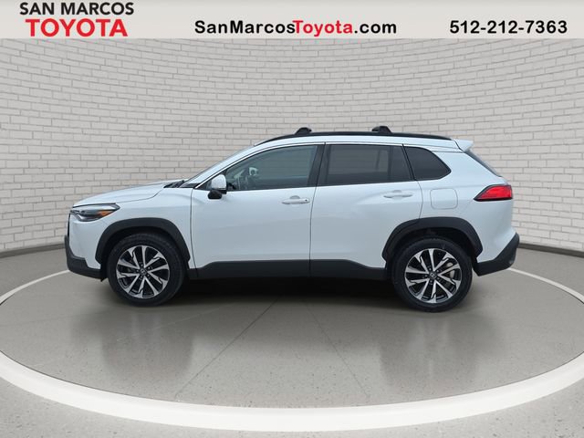 Used 2022 Toyota Corolla Cross XLE image 8