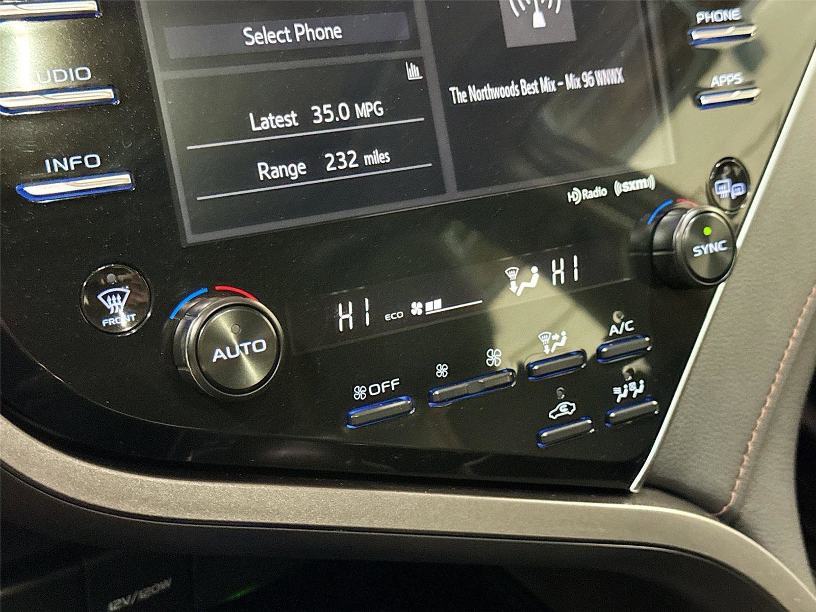 Used 2018 Toyota Camry XLE w/ Audio Package image 15