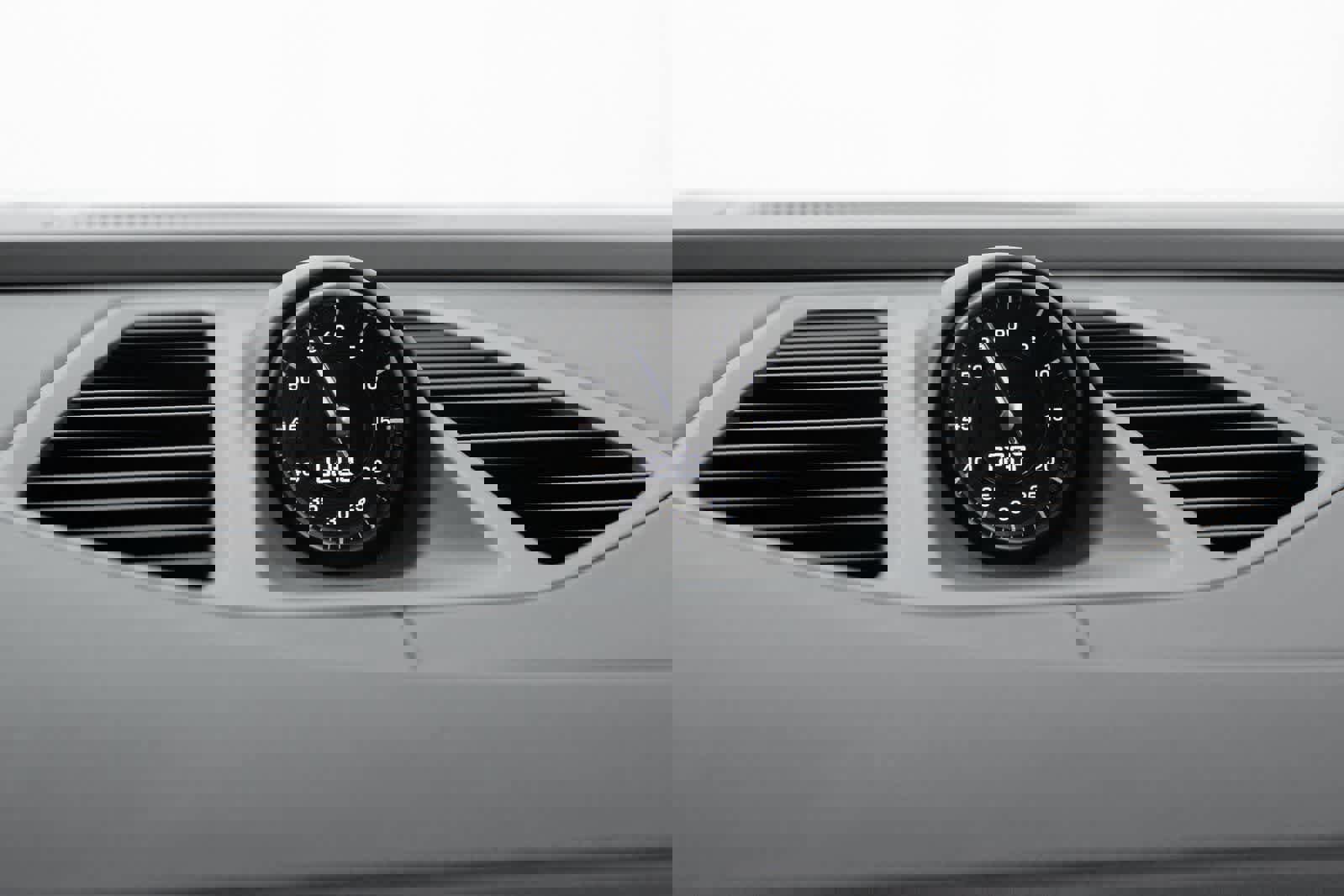 New 2026 Porsche Macan GTS Electric image 25