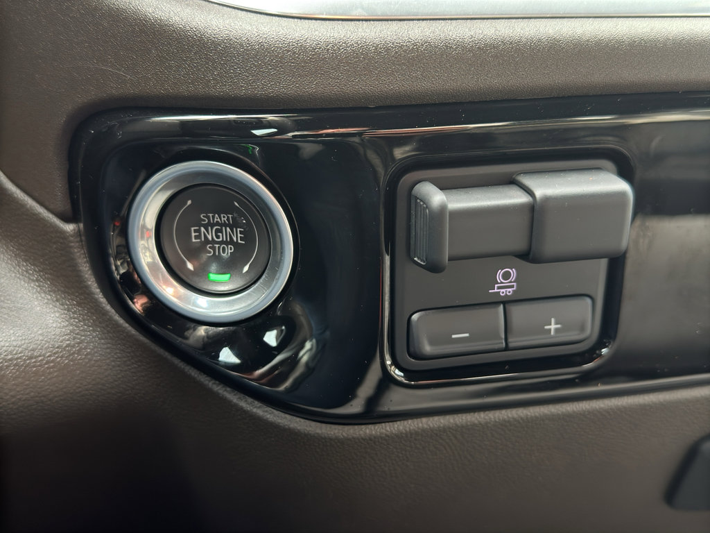 Used 2024 GMC Sierra 2500 SLE image 28