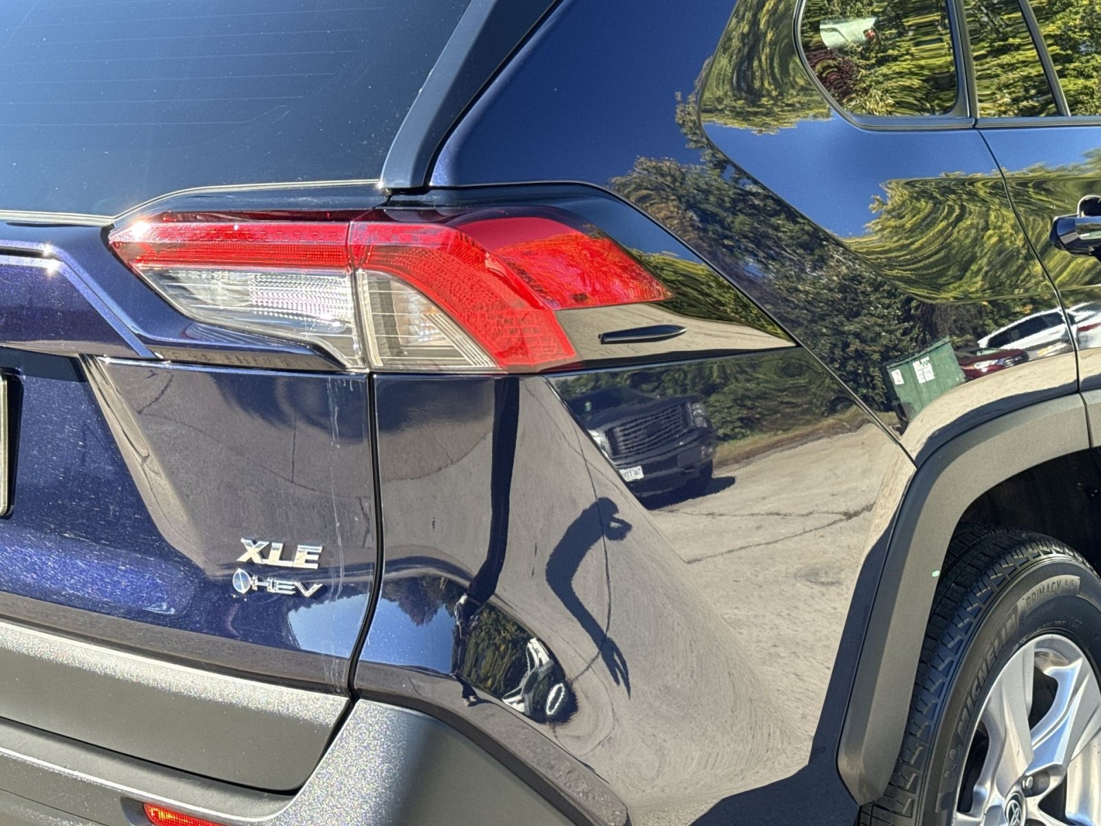 Used 2025 Toyota RAV4 XLE w/ Convenience Package AWD/4WD image 11