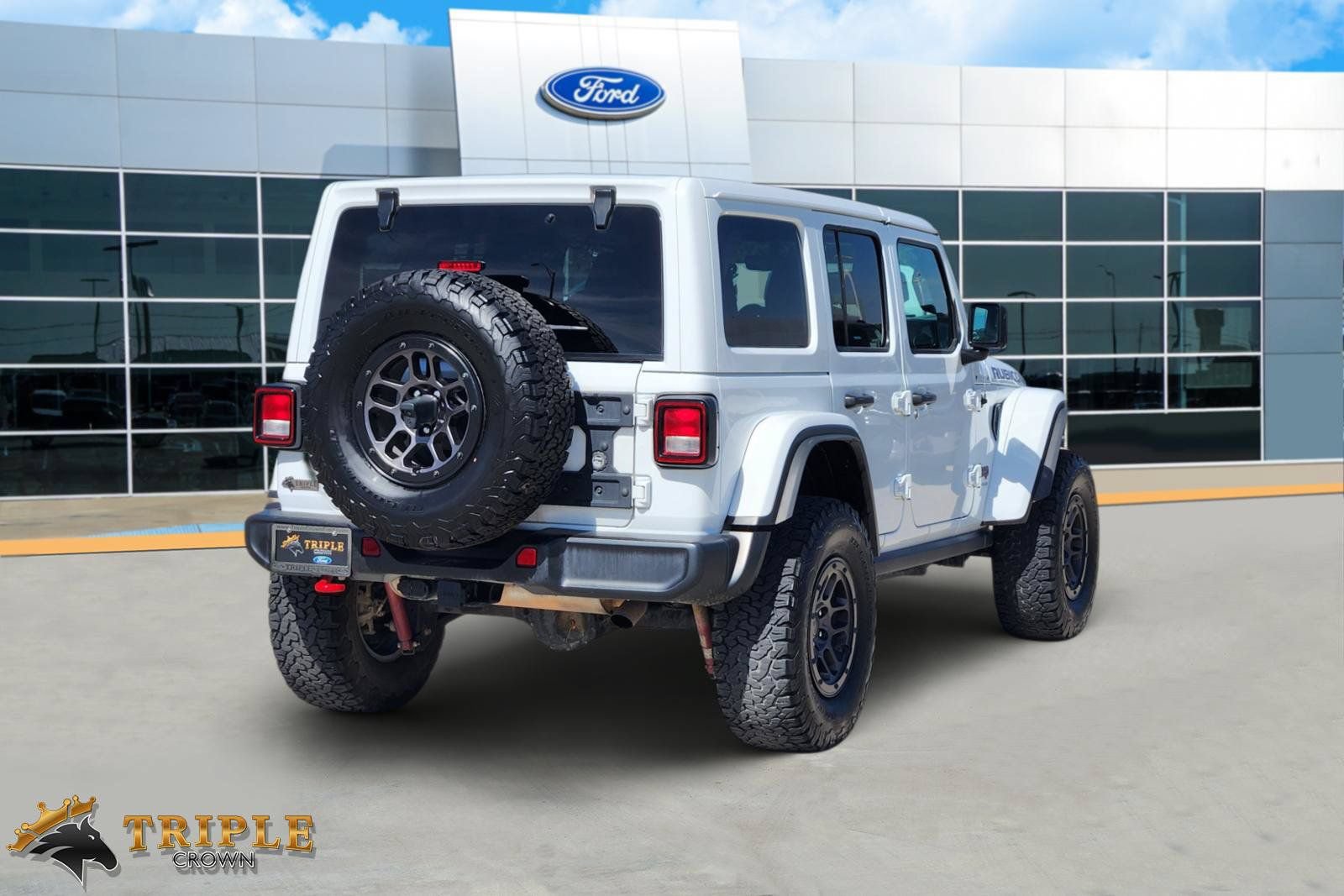 Used 2023 Jeep Wrangler Unlimited Rubicon w/ Xtreme 35 Tire Package AWD/4WD image 5
