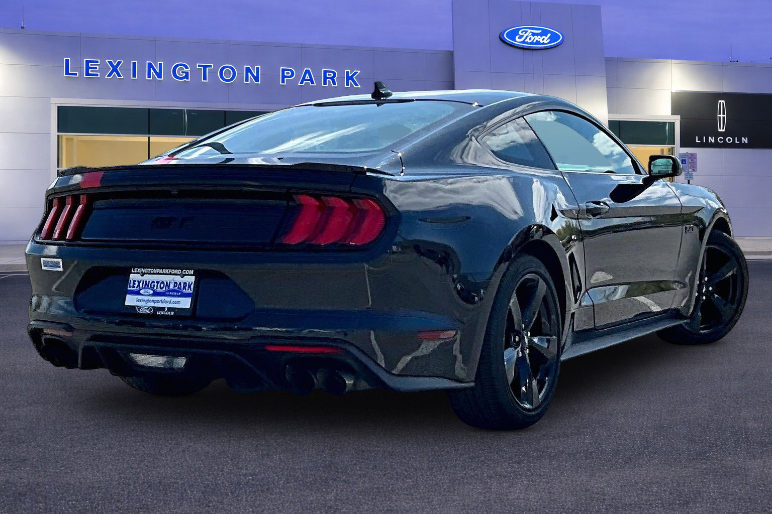 Used 2022 Ford Mustang GT w/ Black Accent Package RWD image 5