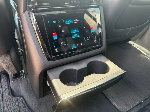 Certified 2025 Cadillac Escalade IQ Luxury 2 w/ LPO, Premium Carpet Package AWD/4WD image 28