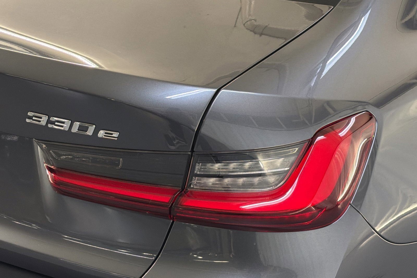 Used 2022 BMW 330e w/ Premium Package image 12