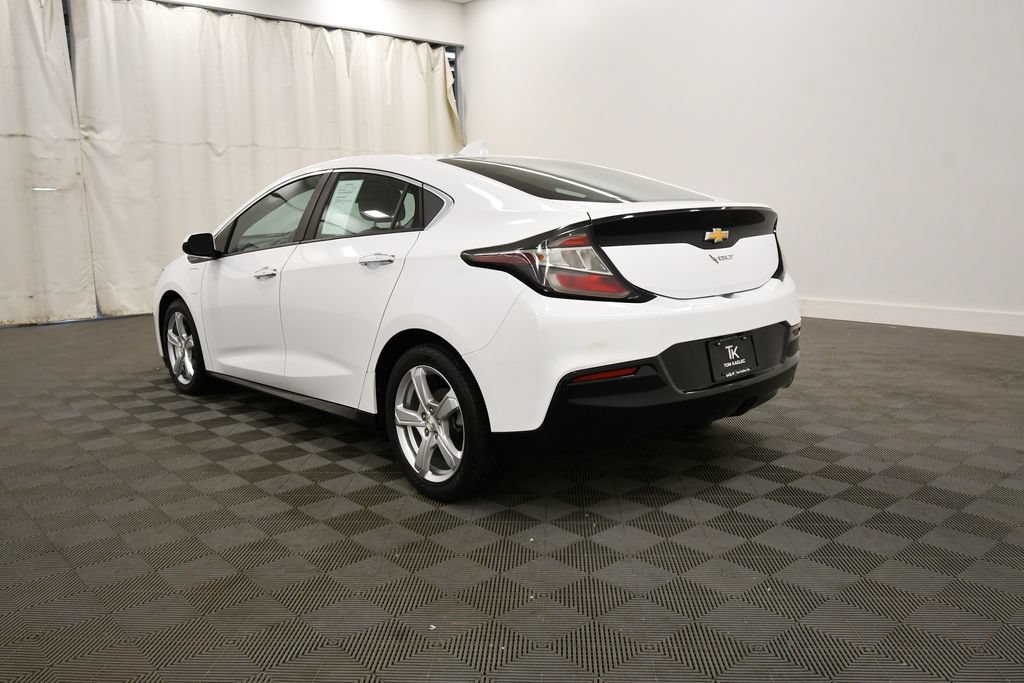 Used 2018 Chevrolet Volt LT FWD image 5