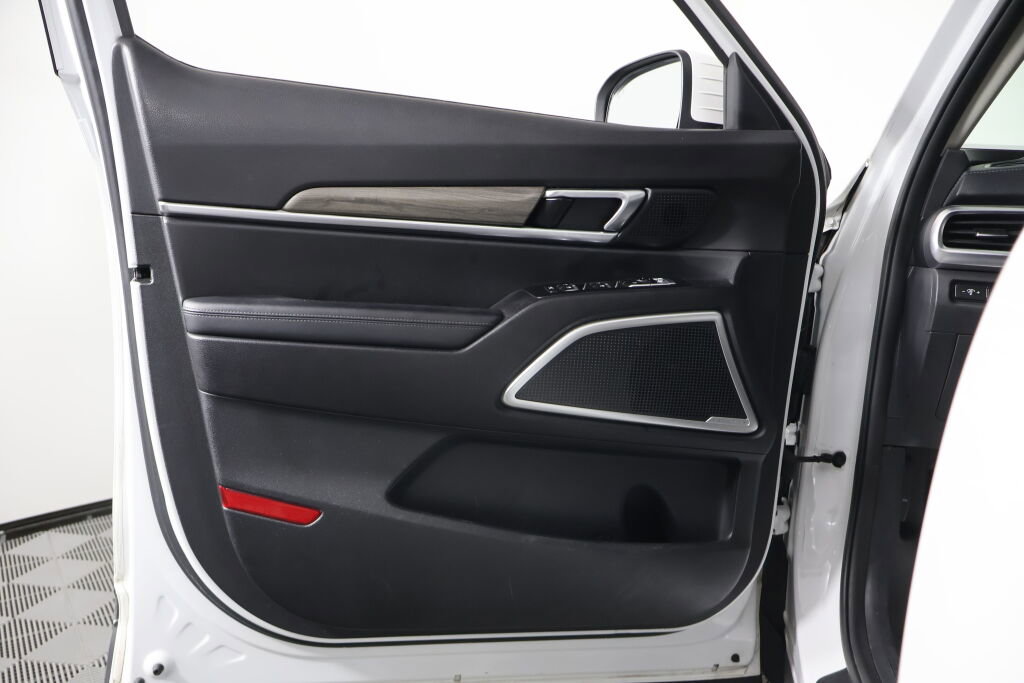 Used 2020 Kia Telluride EX image 11