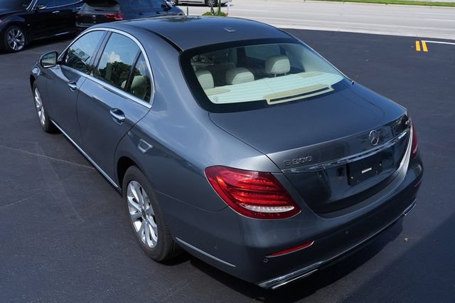 Used 2018 Mercedes-Benz E 300 4MATIC image 8