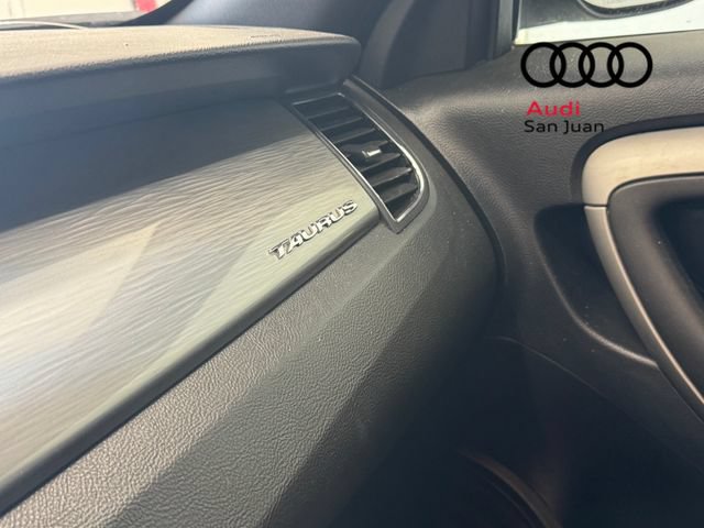Used 2016 Ford Taurus SEL FWD image 21