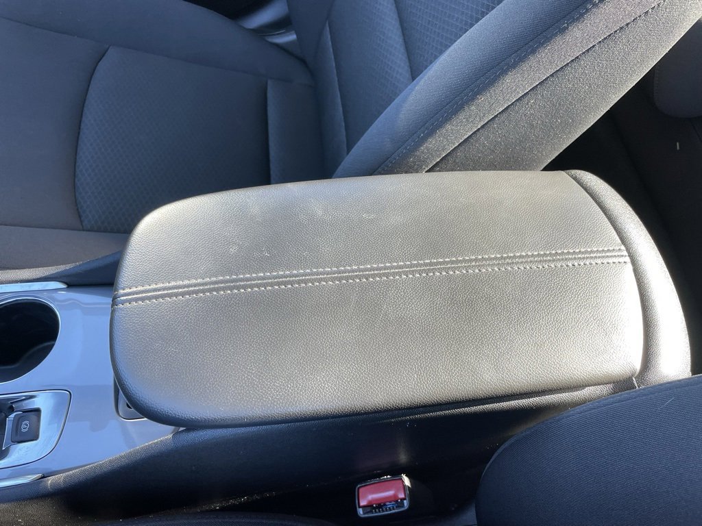 Used 2025 Chevrolet Malibu LT image 43