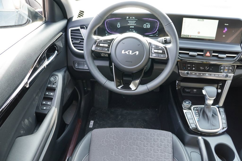 New 2026 Kia Seltos S AWD/4WD image 12