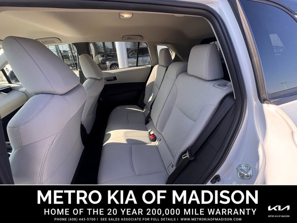 Used 2022 Toyota Corolla Cross LE image 18