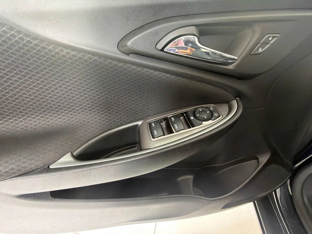 Used 2023 Chevrolet Malibu LS FWD image 14