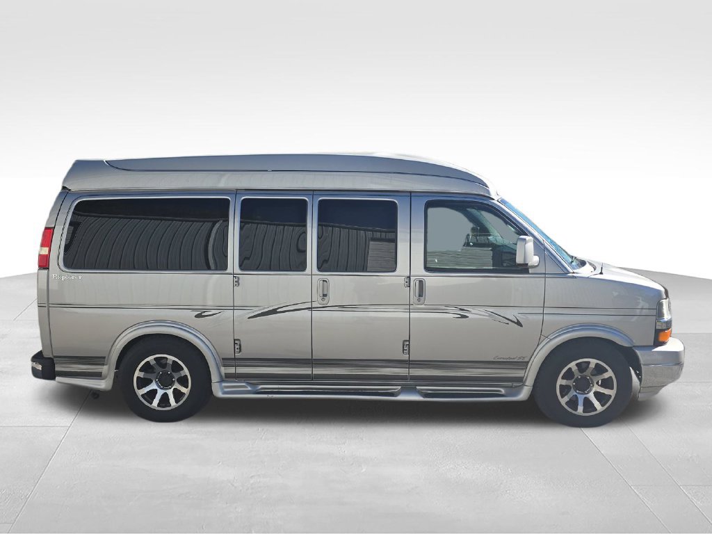 Used 2009 Chevrolet Express 1500 AWD w/ Preferred Equipment Group image 6