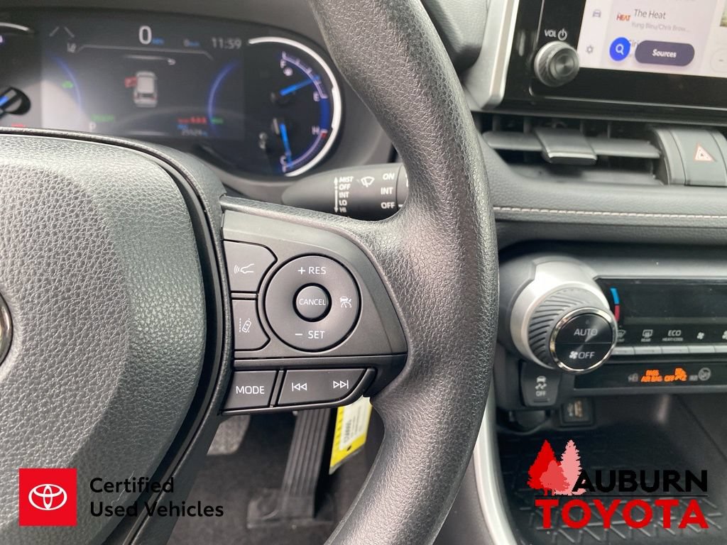 Certified 2024 Toyota RAV4 LE AWD/4WD image 35