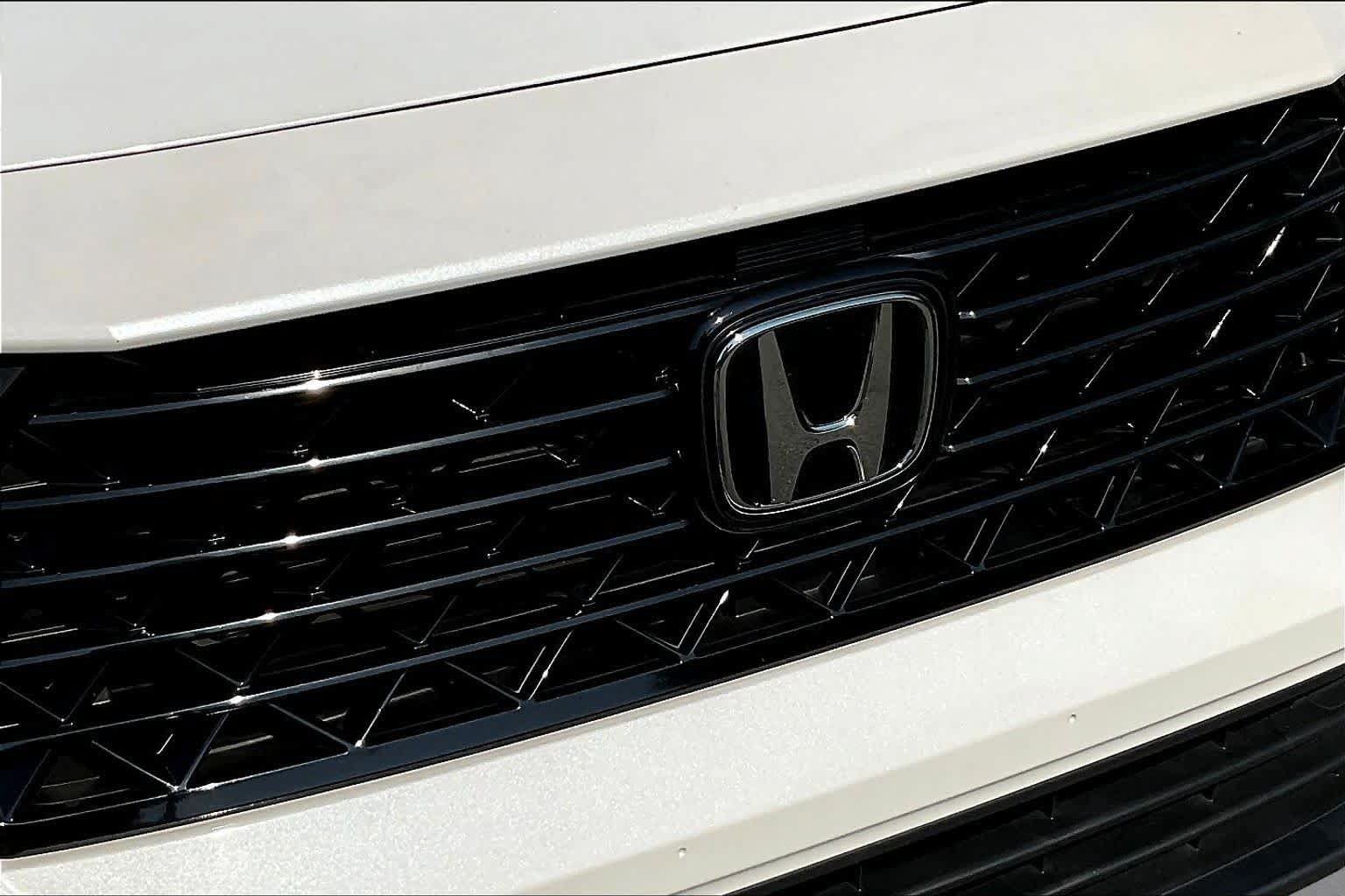 Used 2023 Honda Accord EX image 30