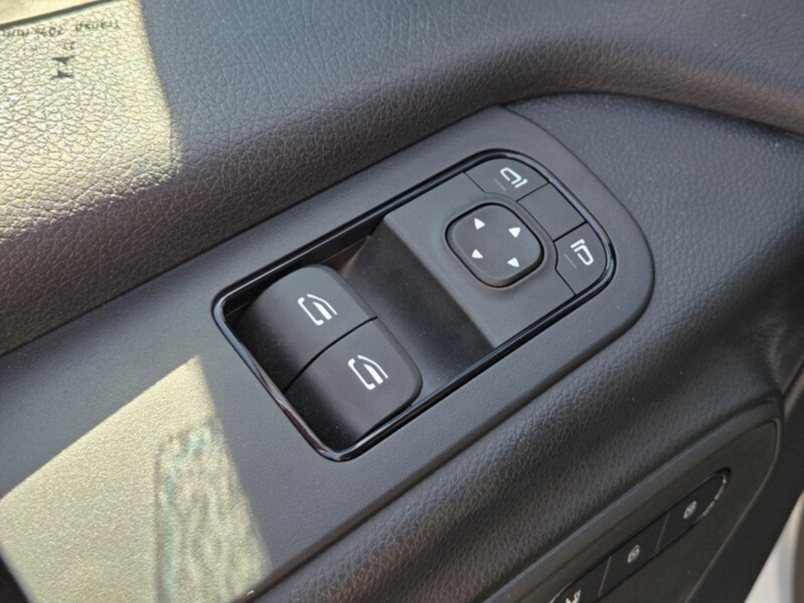 Used 2024 Mercedes-Benz Sprinter 4500 image 24
