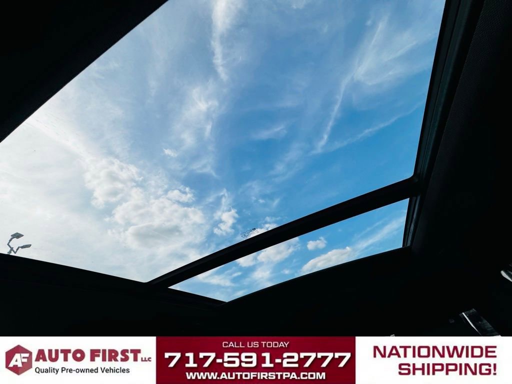 Used 2022 Chevrolet Suburban LT image 18