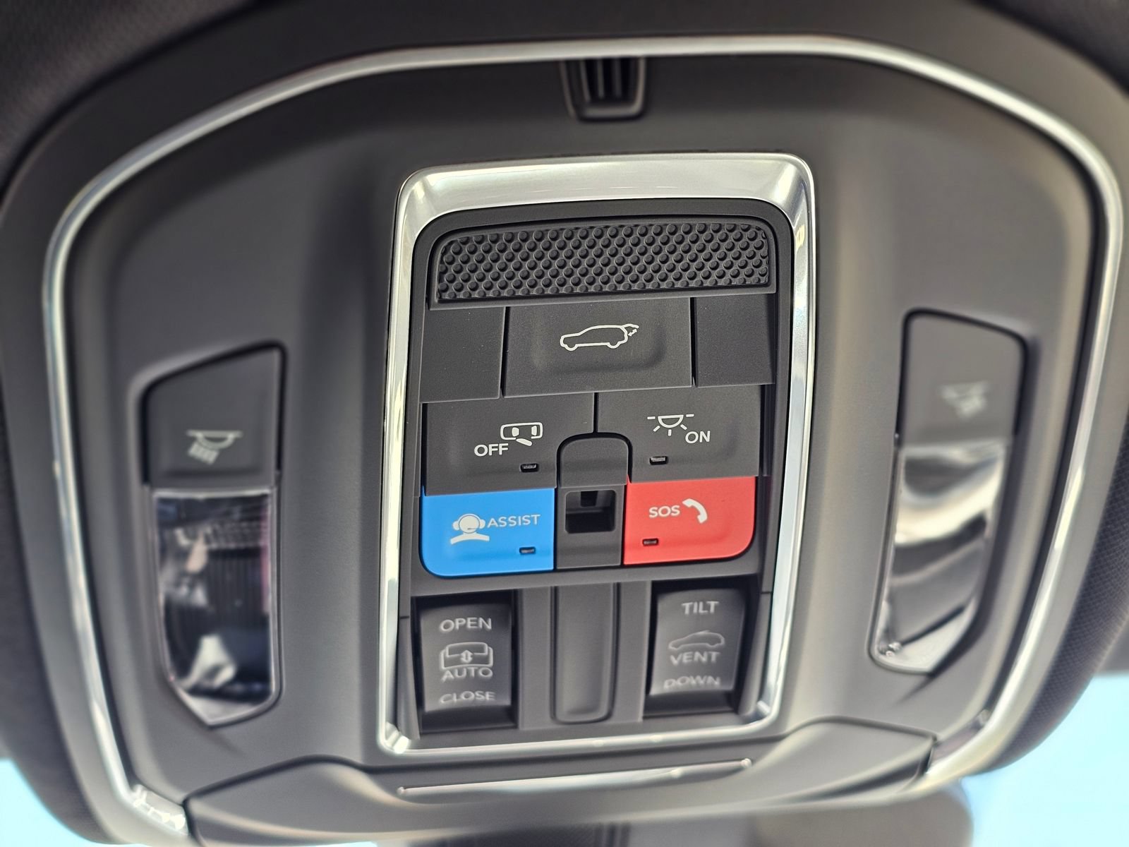 New 2026 Jeep Grand Cherokee L Altitude RWD image 18