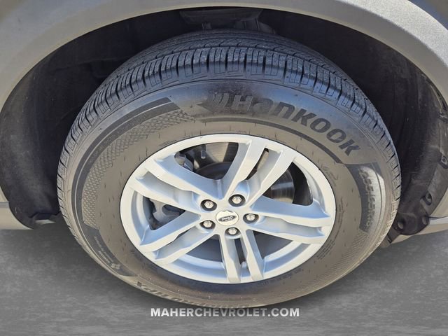 Used 2022 Ford Explorer XLT w/ Equipment Group 202A image 9