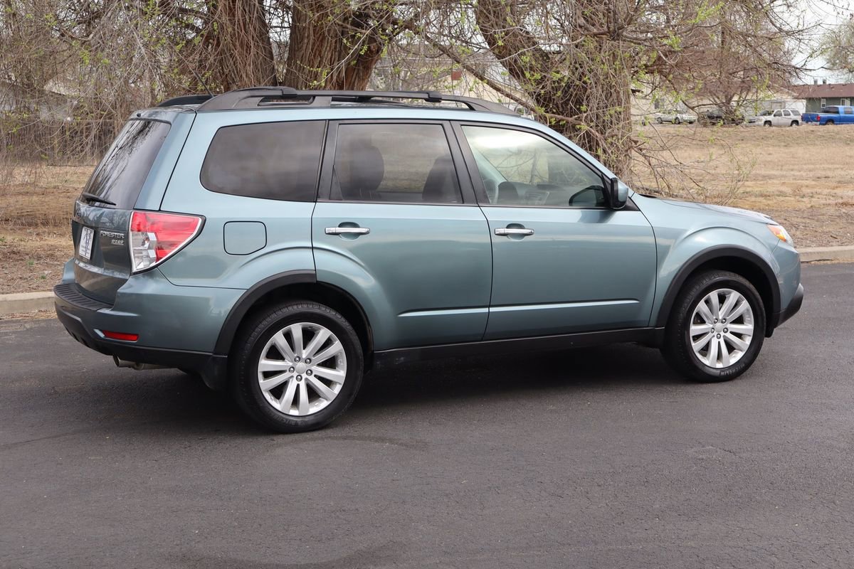 Used 2011 Subaru Forester 2.5X Limited w/ Utility Pkg image 4