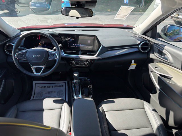 Used 2024 Chevrolet Trax ACTIV w/ Driver Confidence Package FWD image 18