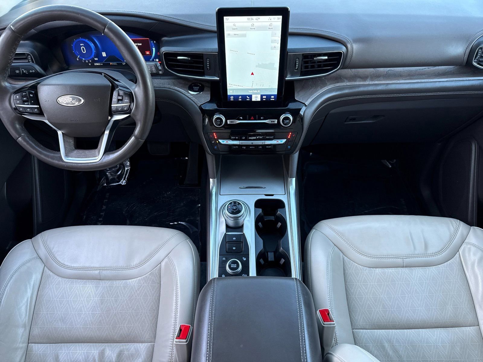 Used 2022 Ford Explorer Platinum w/ Equipment Group 601A image 15