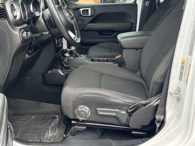 Used 2022 Jeep Wrangler Unlimited Sahara w/ Cold Weather Group image 13