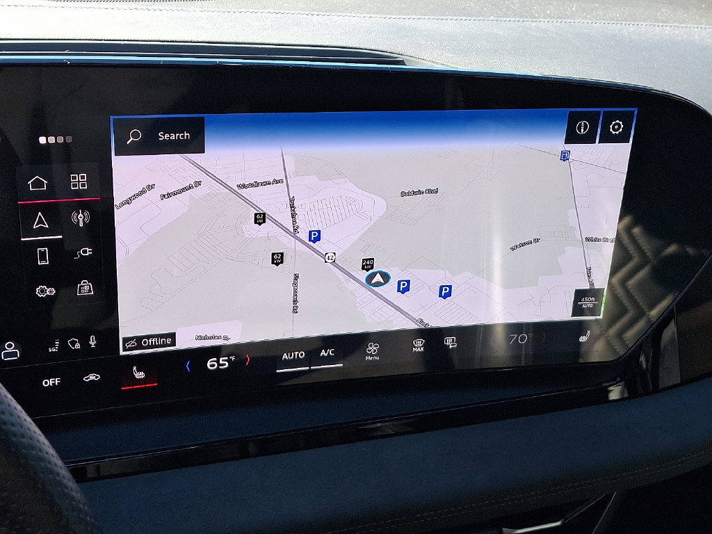 Certified 2025 Audi SQ6 e-tron Prestige AWD/4WD image 18