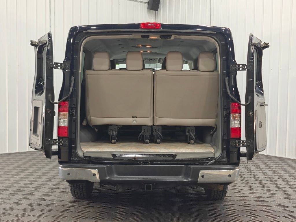 Used 2019 Nissan NV 3500 SL RWD image 27