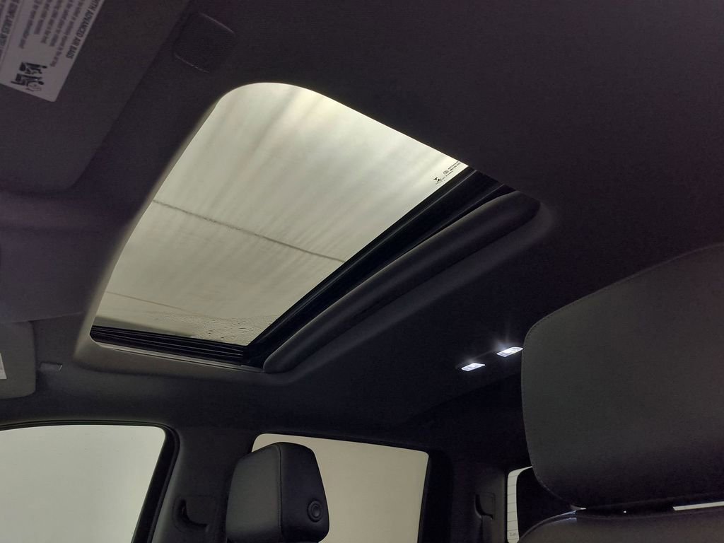 Used 2022 GMC Sierra 1500 SLT w/ SLT Premium Package image 12