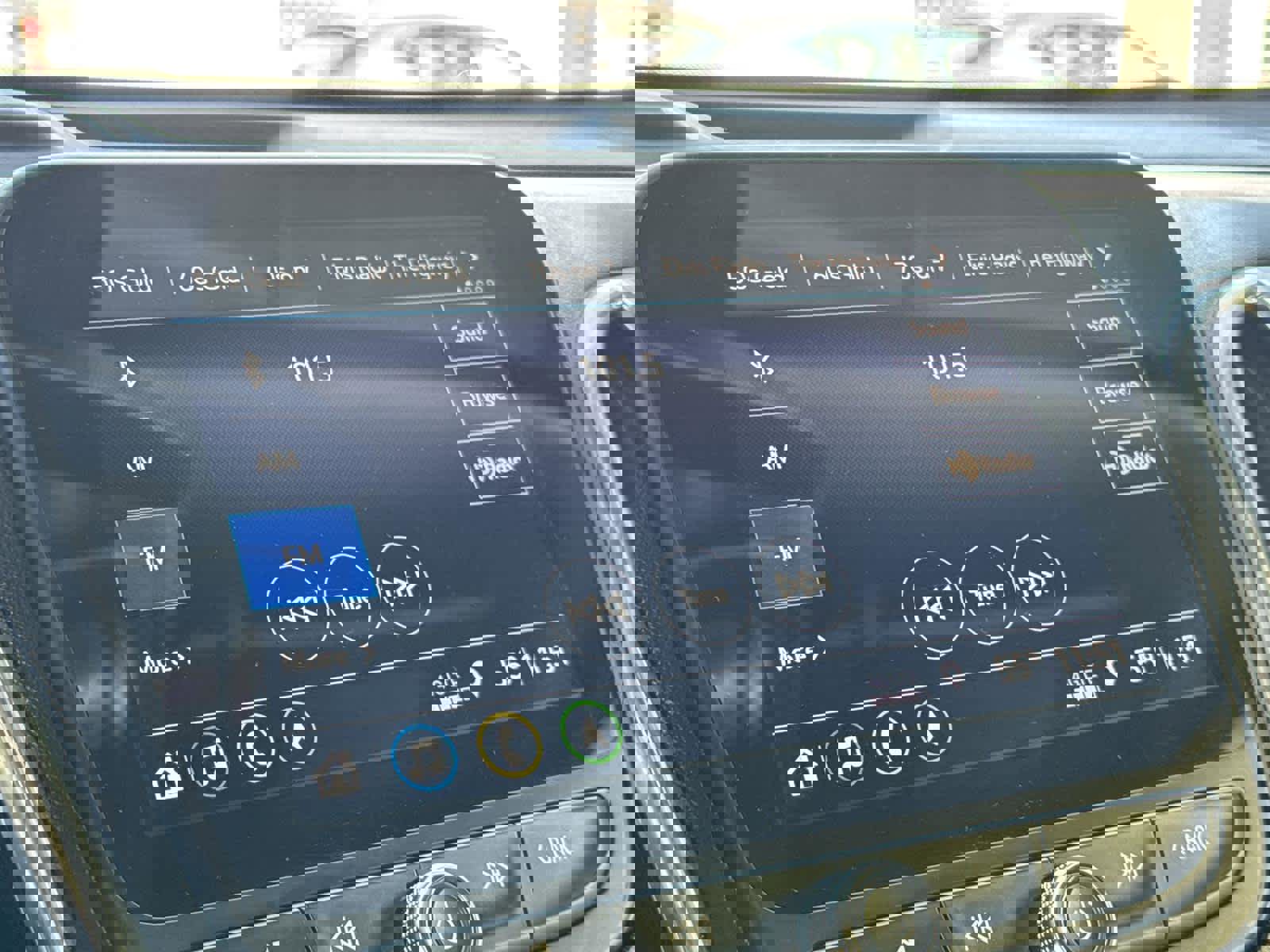 Used 2019 Chevrolet Equinox Premier image 19