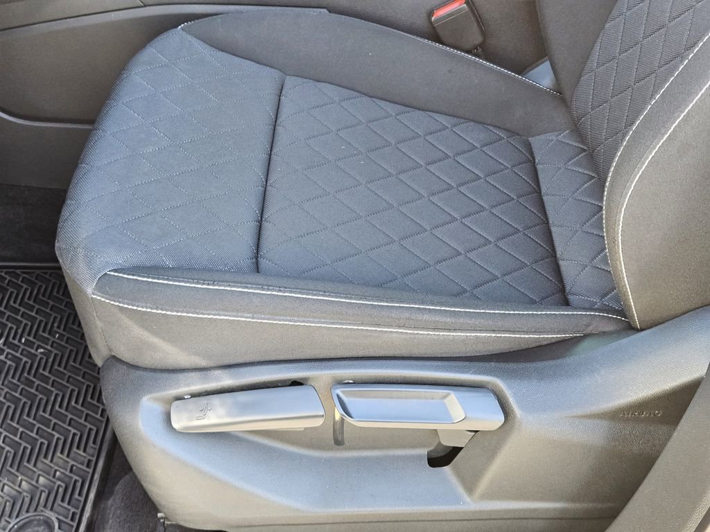 Used 2021 Volkswagen Atlas Cross Sport S image 18