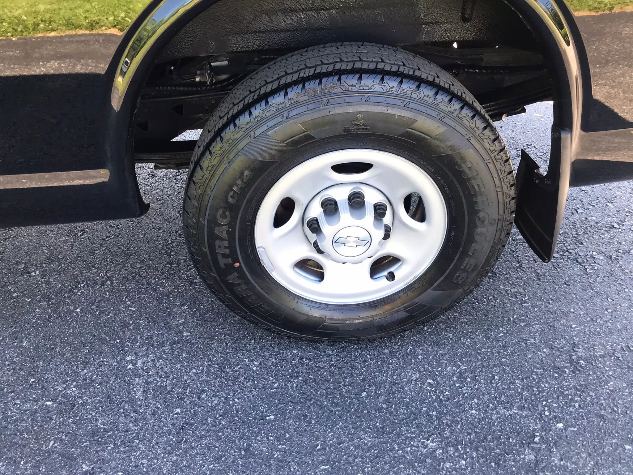 Used 2019 Chevrolet Express 2500 w/ Driver Convenience Package RWD image 30