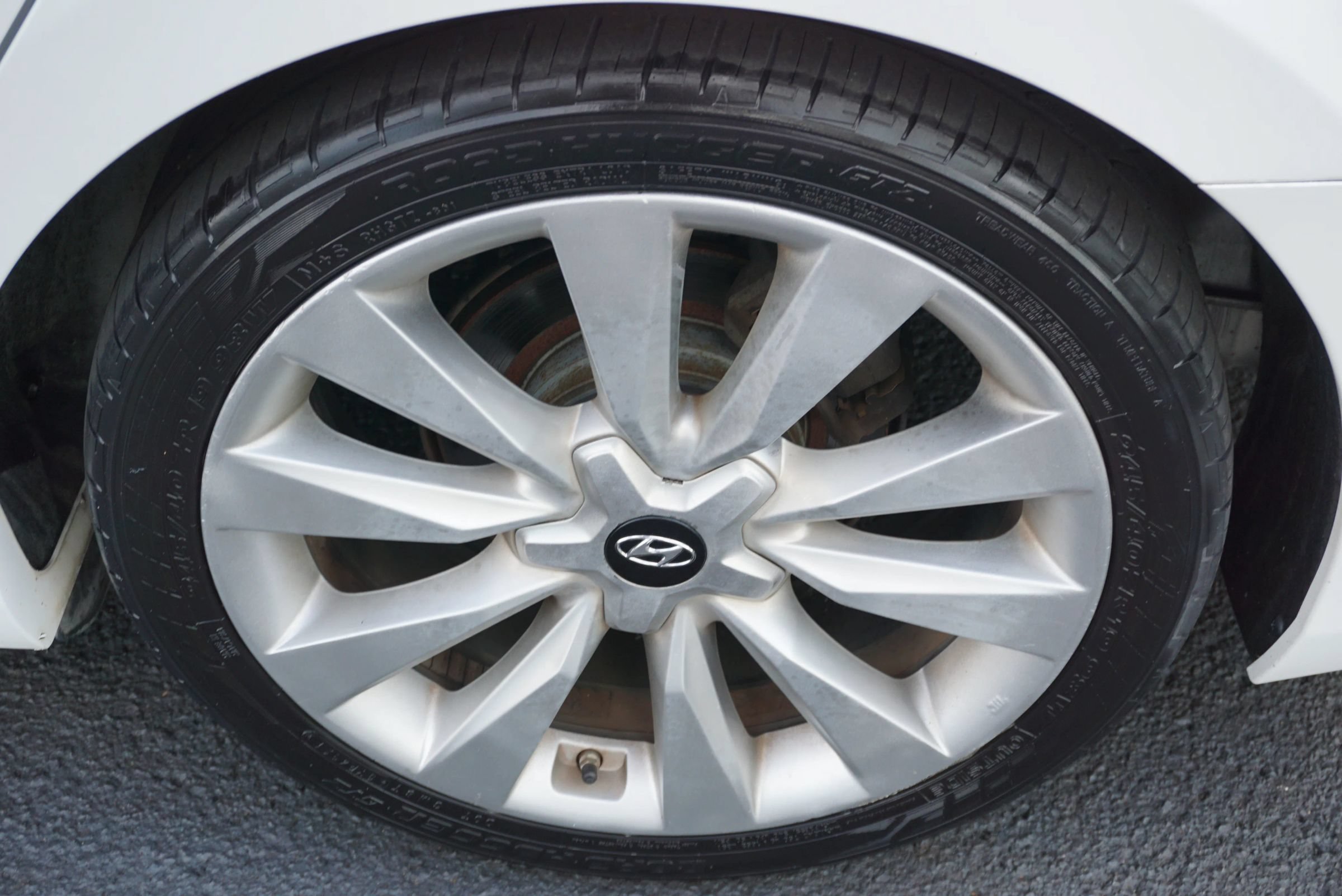 Used 2015 Hyundai Azera Limited FWD image 12