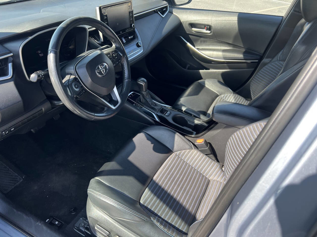 Used 2020 Toyota Corolla XSE image 7