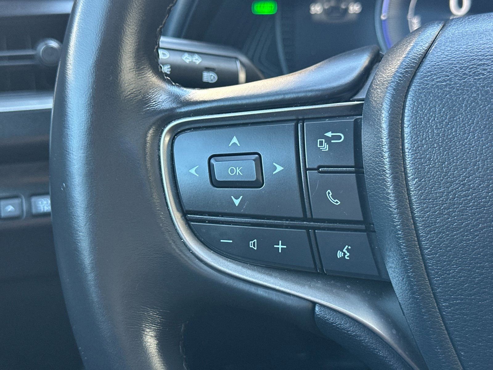 Used 2024 Lexus UX 250h FWD image 28