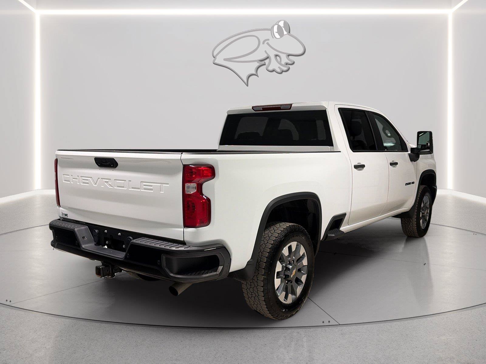 Used 2025 Chevrolet Silverado 2500 Custom w/ Custom Value Package AWD/4WD image 5