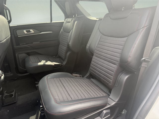 New 2026 Ford Explorer ST-Line w/ ST-Line Street Pack AWD/4WD image 9