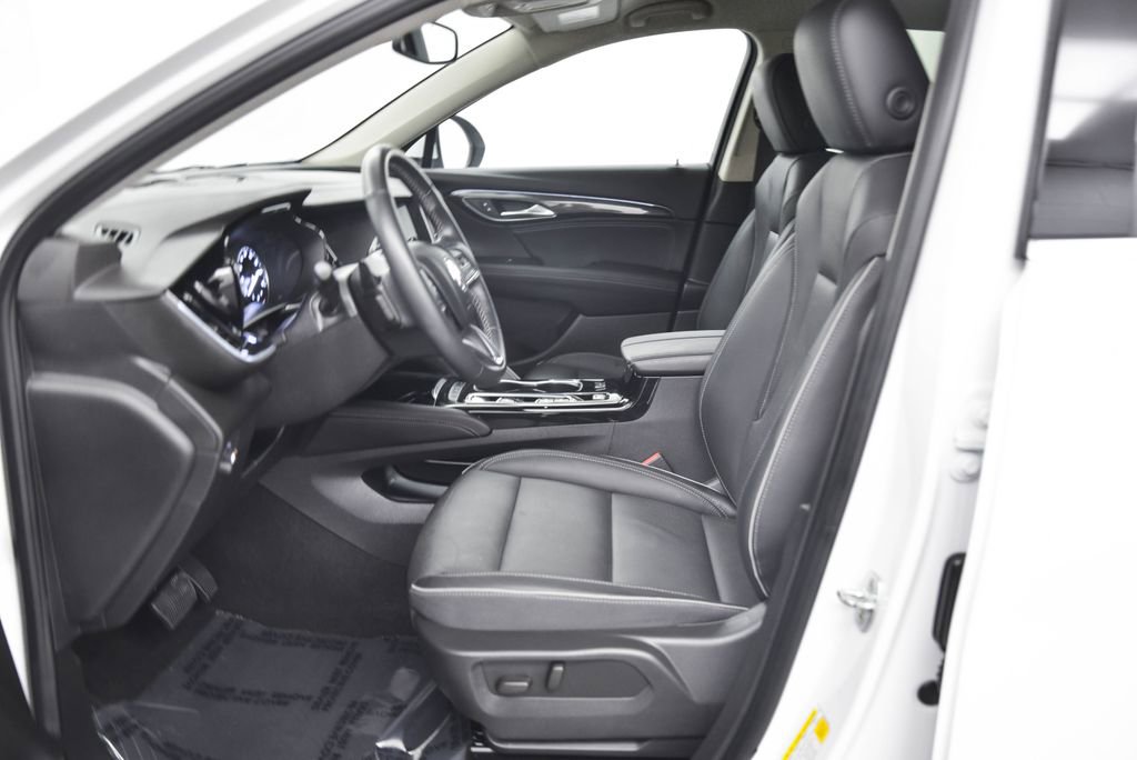 Used 2023 Buick Envision Essence image 12