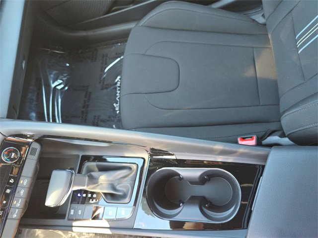New 2025 Hyundai Elantra SEL image 20