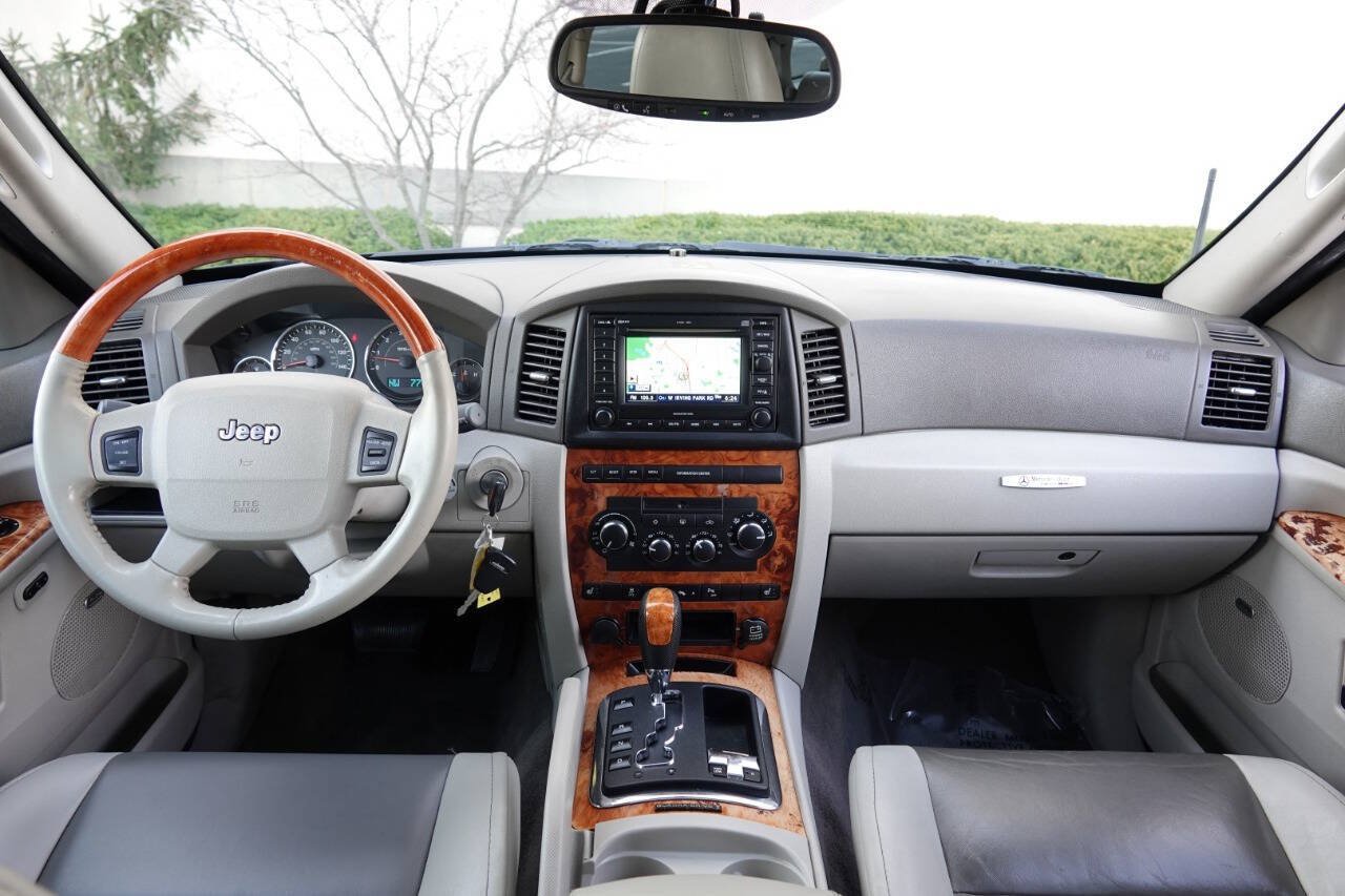 Used 2007 Jeep Grand Cherokee Overland AWD/4WD image 7