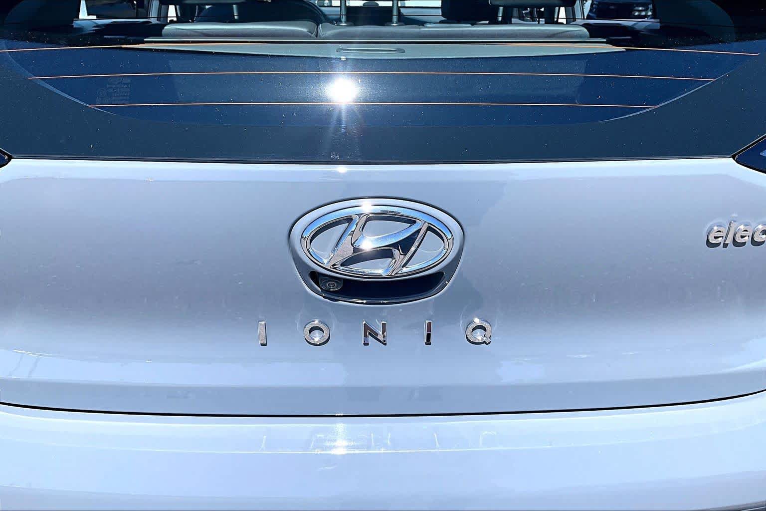 Used 2021 Hyundai Ioniq Limited FWD image 30