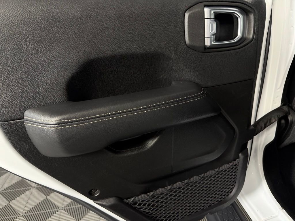 Used 2022 Jeep Wrangler Unlimited Sahara w/ LED Lighting Group image 28